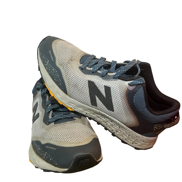 New balance - Picture 2 of 12